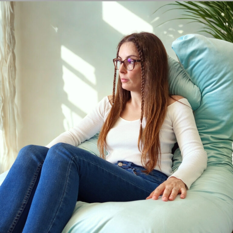 Kismama Terhes Párna Pihenéshez, Szoptatáshoz, Etetéshez U alakú menta színű bársony 09